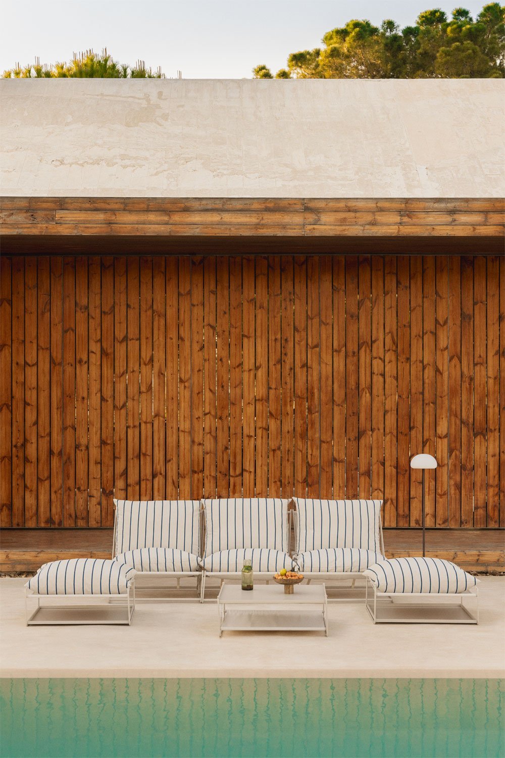 Conjunto de jardim com sofá modular de 3 peças, mesa auxiliar e 2 pufes conversíveis Amaro, imagem de galeria 1