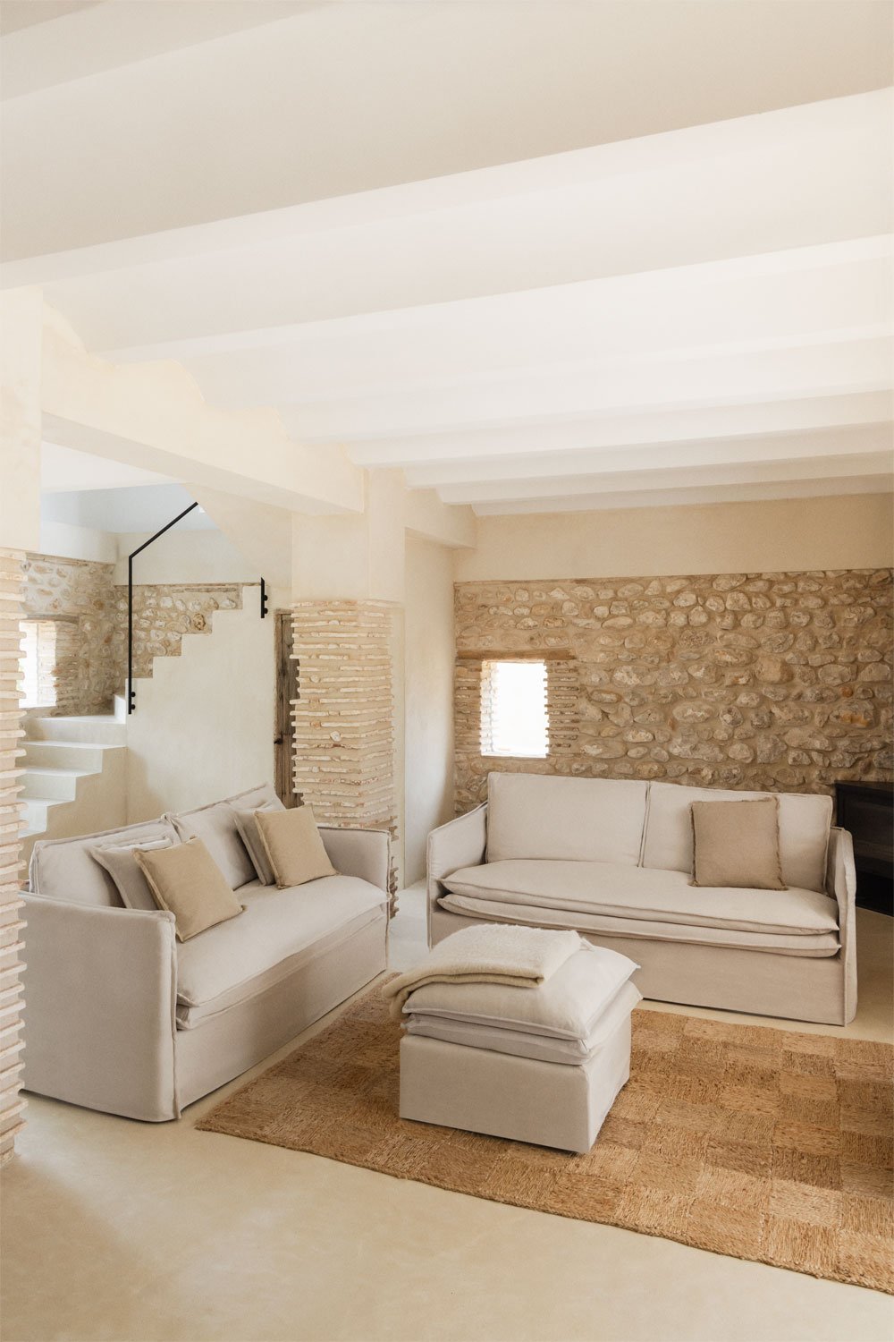 Conjunto de sala de estar com sofá de 2 lugares, sofá de 3 lugares e pufe em linho e algodão Grace, imagem de galeria 1