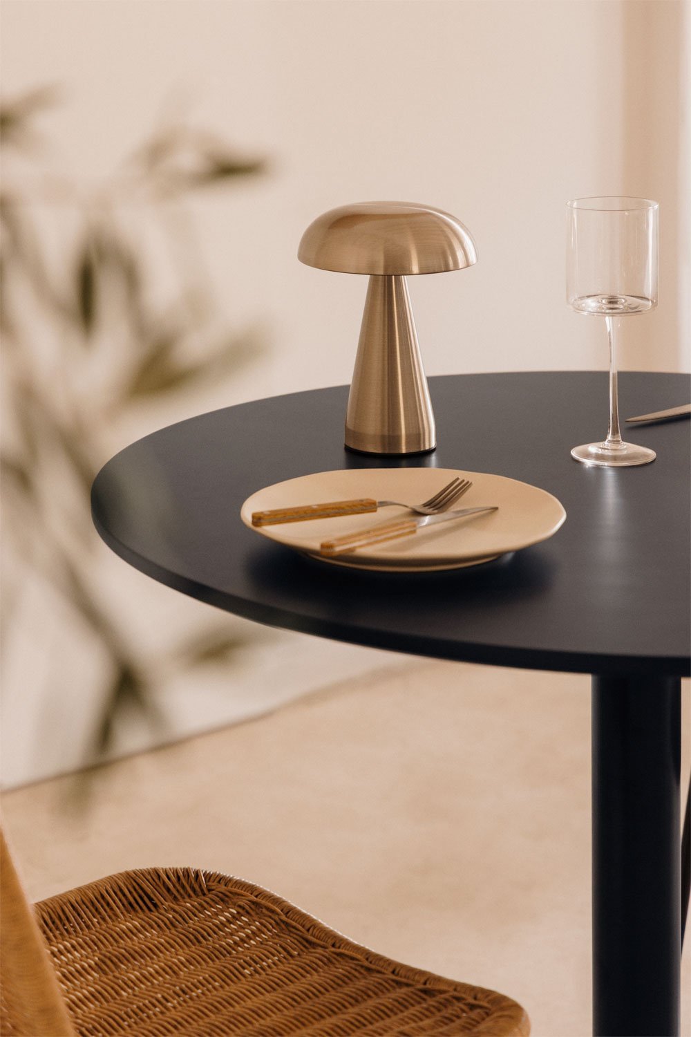 Mesa de Jantar Redonda em MDF e Metal Yvetta , imagem de galeria 2