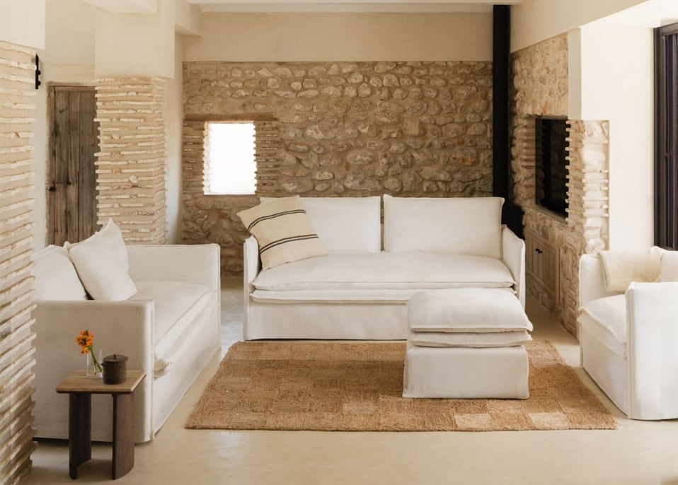 Conjunto de sala de estar com um sofá de 2 lugares, um sofá de 3 lugares, uma poltrona e um pufe em linho e algodão Grace