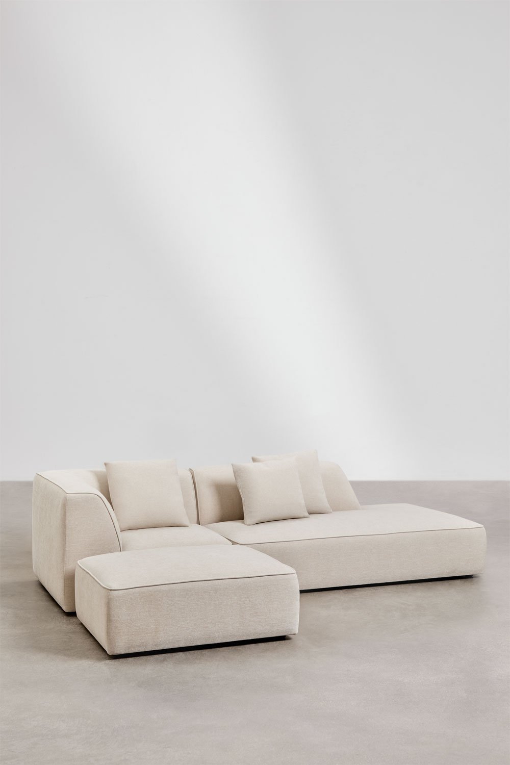 Sofá de canto modular Cardea de 2 peças com chaise à direita e pufe estofado, imagem de galeria 1