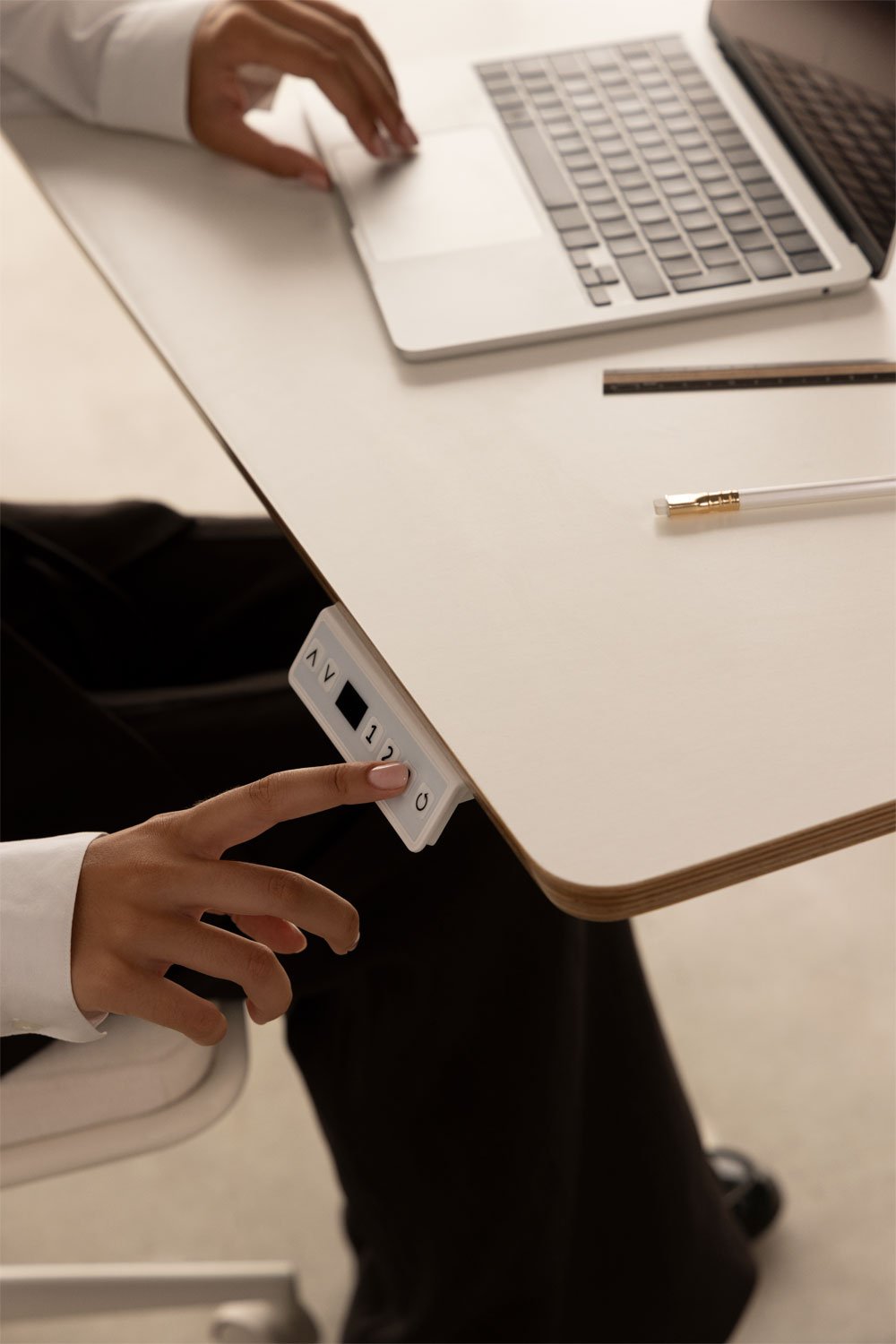 Mesa elevatória elétrica retangular Serpi 120x60 cm com função de memória em madeira e ferro, imagem de galeria 4