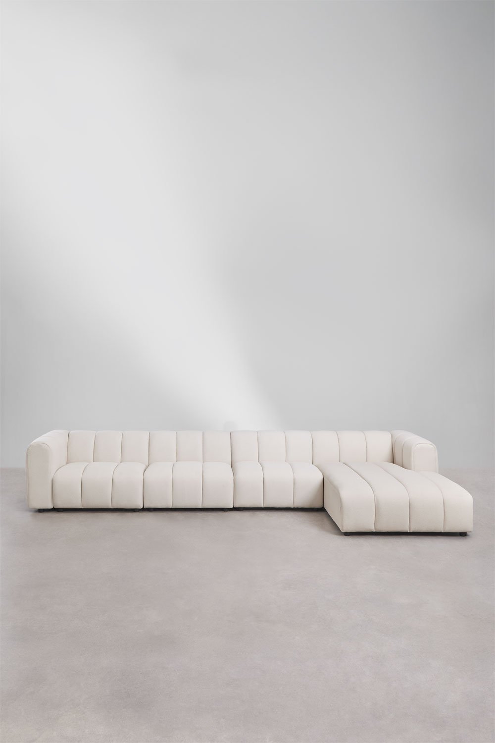 Sofá chaise longue modular de 4 peças com lado direito em tecido bouclé Eliot, imagem de galeria 3