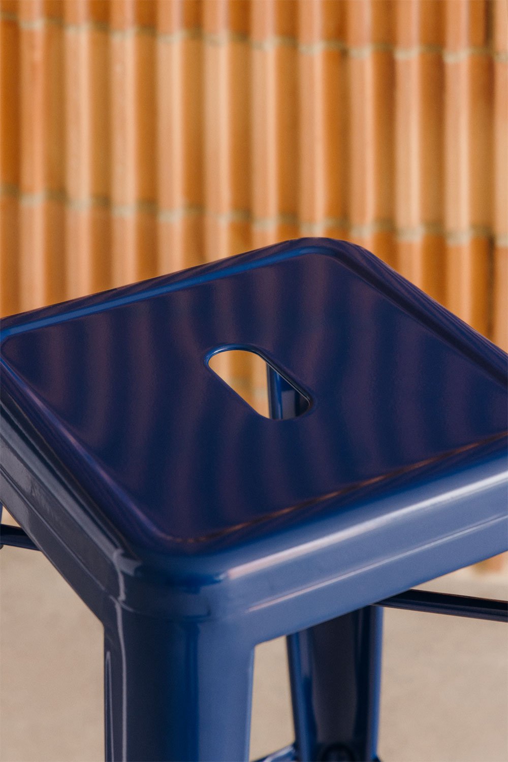Pack de 4 bancos altos 75 cm em aço azul marinho Lix, imagem de galeria 2