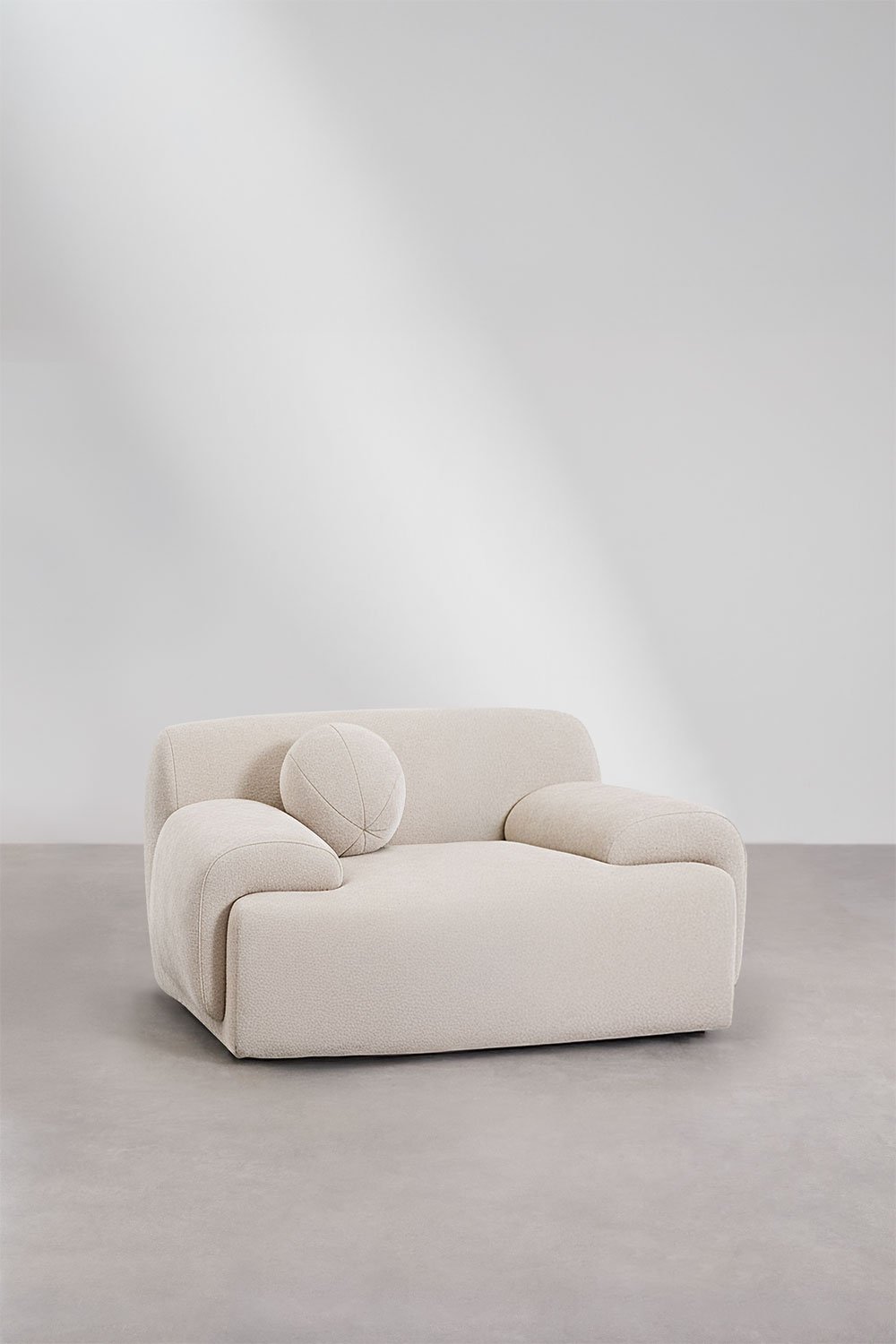 Poltrona estofada Shirina, imagem de galeria 1