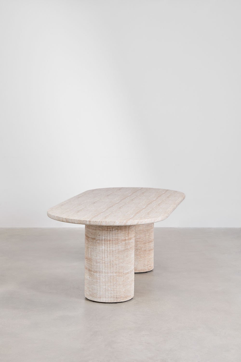 Mesa de jardim oval 220x100 cm em cimento com aparência de travertino Velia, imagem de galeria 2