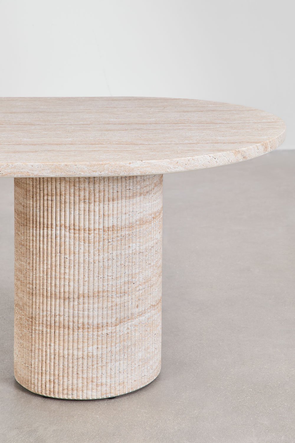 Mesa de jardim oval 220x100 cm em cimento com aparência de travertino Velia, imagem de galeria 3