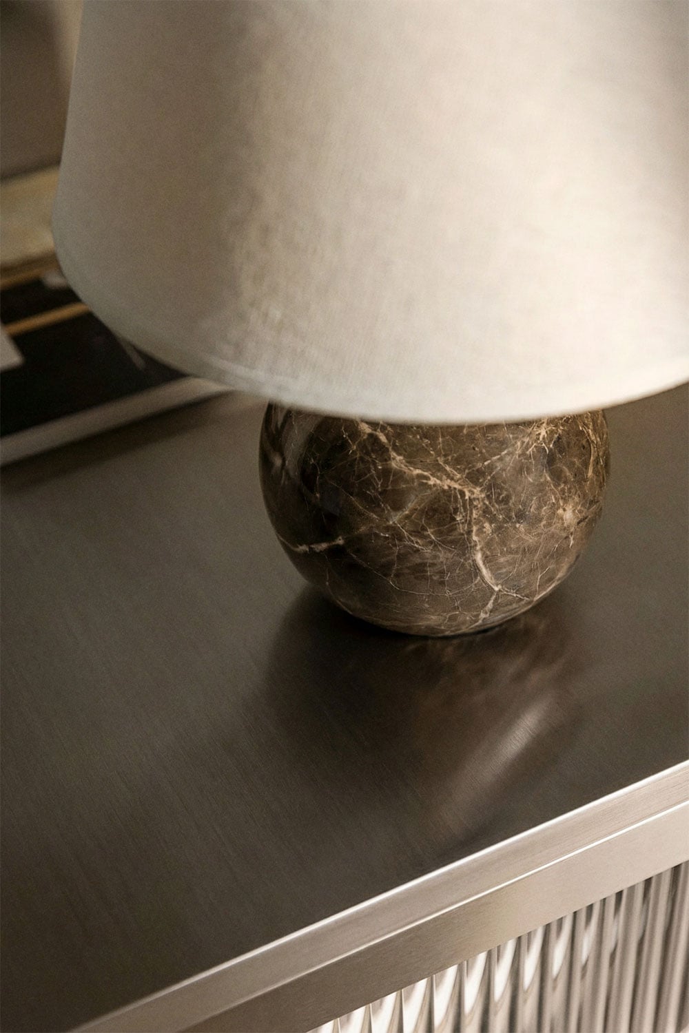 Base para lâmpada de mesa em pedra natural Marvexi, imagem de galeria 2