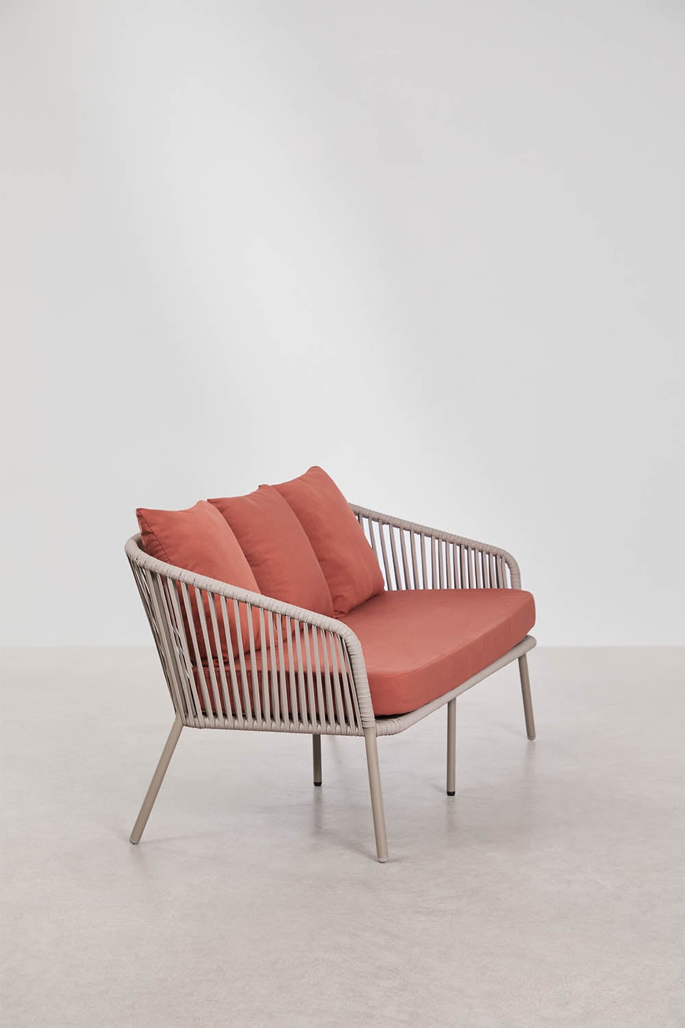 Conjunto de jardim com sofá de 2 lugares, 2 poltronas em corda trançada e mesa de centro Arhiza, imagem de galeria 5