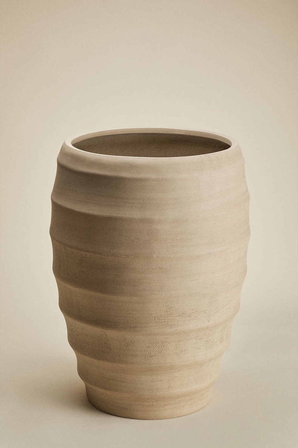 Vaso de cimento Gabe, imagem de galeria 3