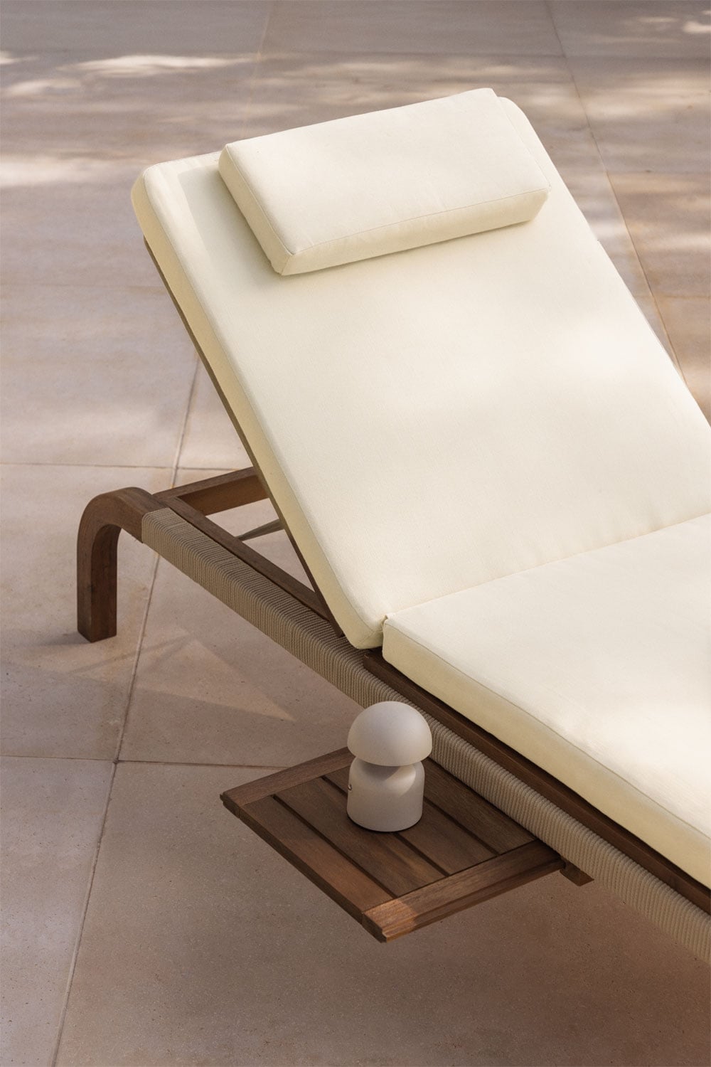 Espreguiçadeira reclinável em madeira de acácia com almofada Dubai, imagem de galeria 2