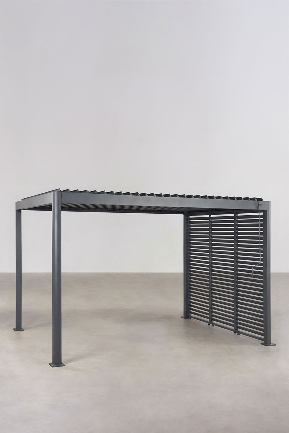 Pérgola bioclimática de lâminas com painel lateral em alumínio Druvia, imagem de galeria 1