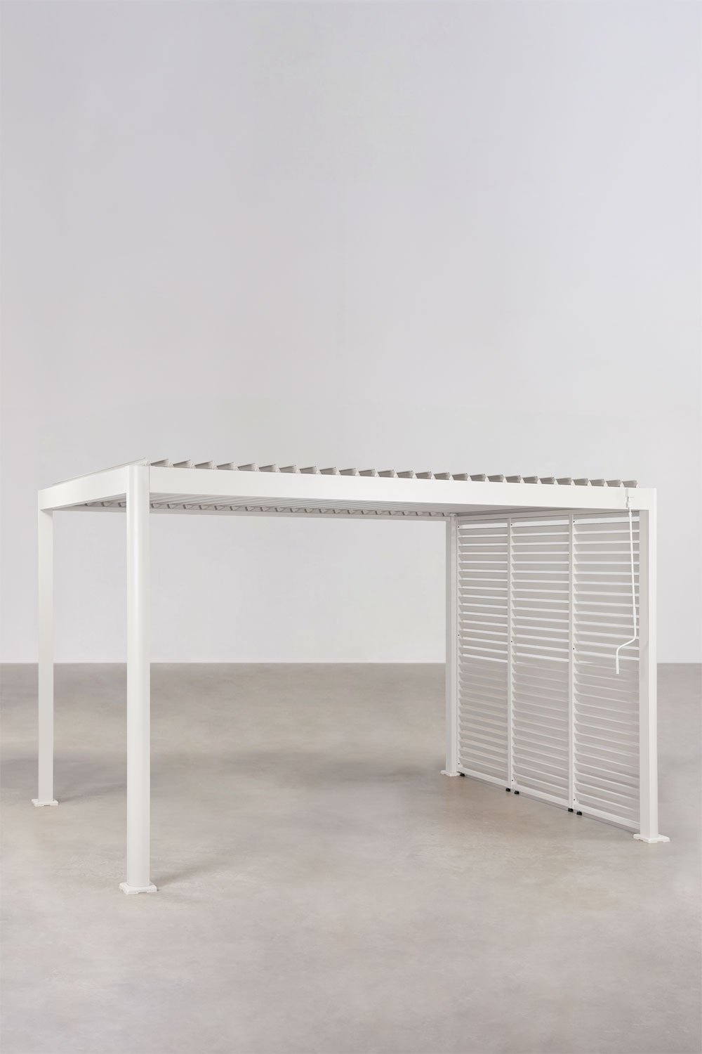 Pérgola bioclimática de lâminas com painel lateral em alumínio Druvia, imagem de galeria 1