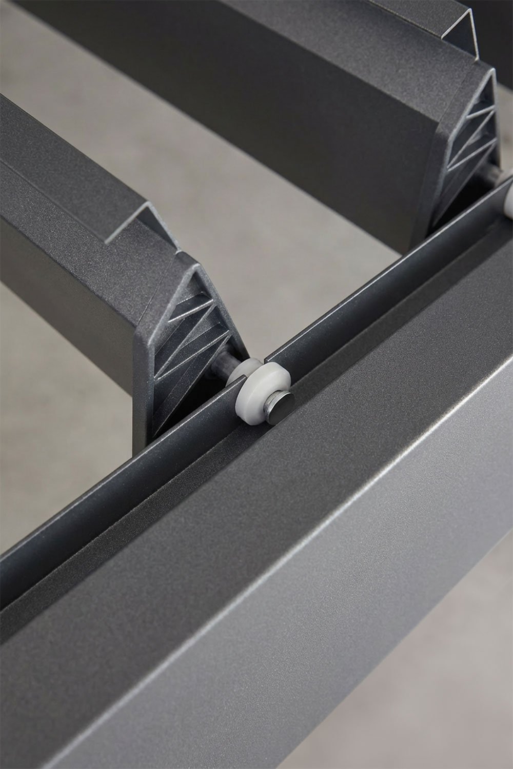 Pérgola bioclimática de lâminas com painel lateral em alumínio Druvia, imagem de galeria 5