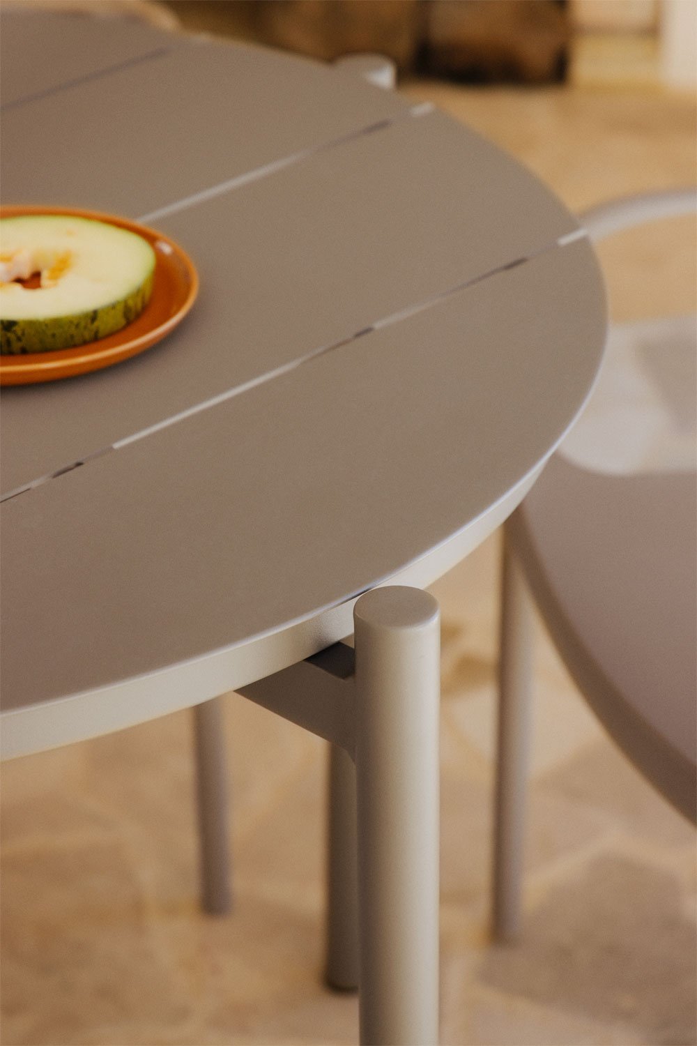 Mesa de jardim redonda Ø110 cm em alumínio Elton, imagem de galeria 2