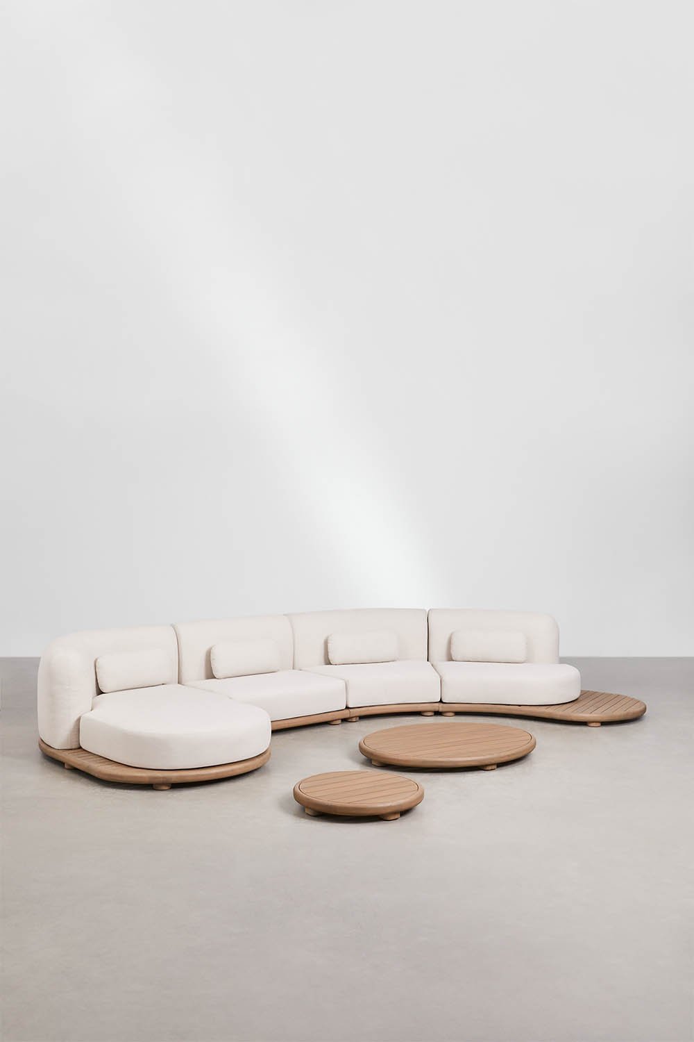 Conjunto de jardim com sofá modular chaise longue esquerdo de 4 peças e 2 mesas de centro em madeira de acácia Gerard, imagem de galeria 1