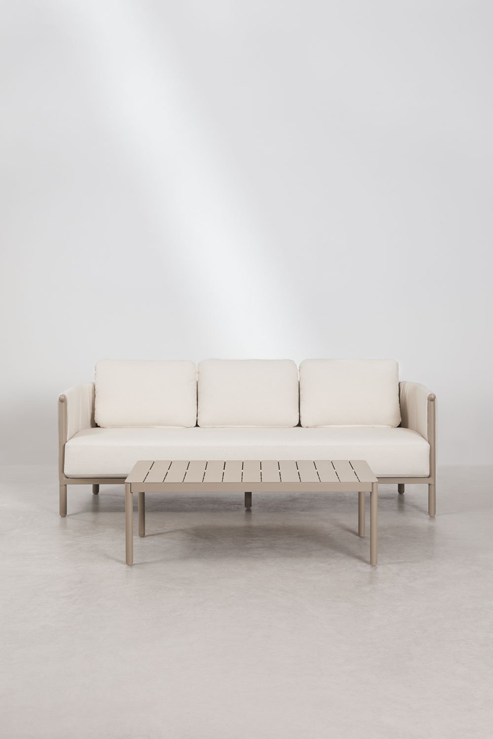 Conjunto de jardim com sofá de 3 lugares em bouclé e mesa de centro em alumínio Boleni, imagem de galeria 3
