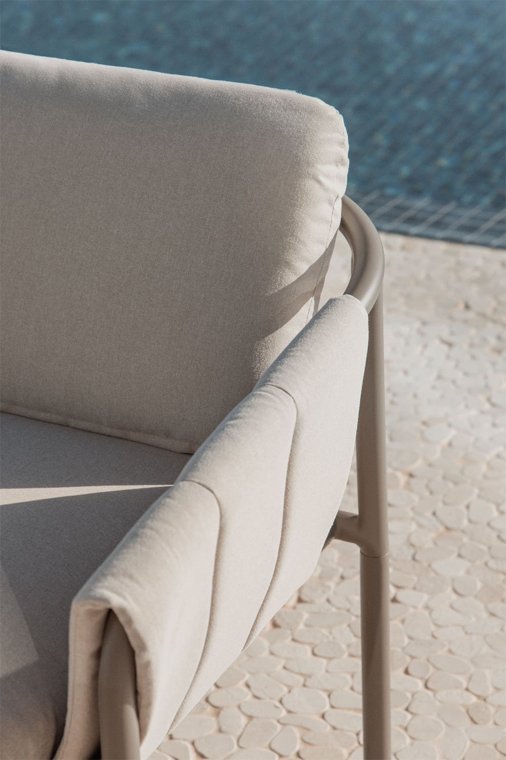 Conjunto de jardim com sofá de 2 lugares estofado e mesa de centro em aço Zunika, imagem de galeria 2