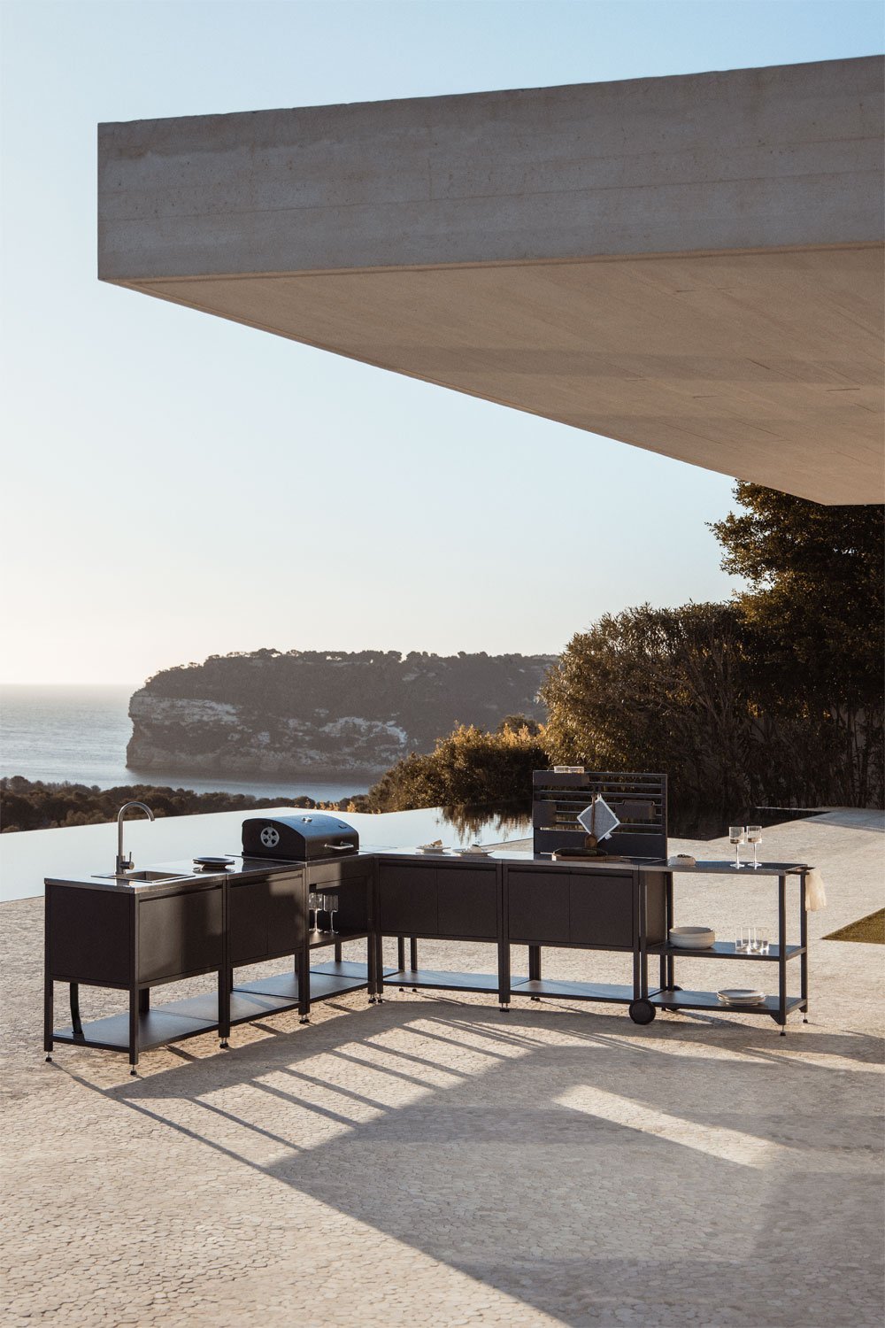 Cozinha modular de canto para exterior de 7 peças com lava-louças, painel organizador e churrasqueira a carvão em aço Savona, imagem de galeria 3