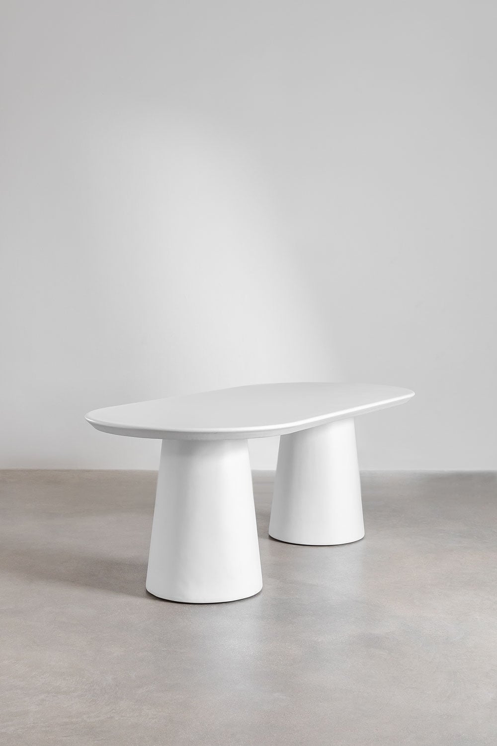 Conjunto de mesa oval 220x95 cm em cimento Noemi e 8 cadeiras de jardim com apoios de braços em alumínio e corda trançada Sophie, imagem de galeria 3