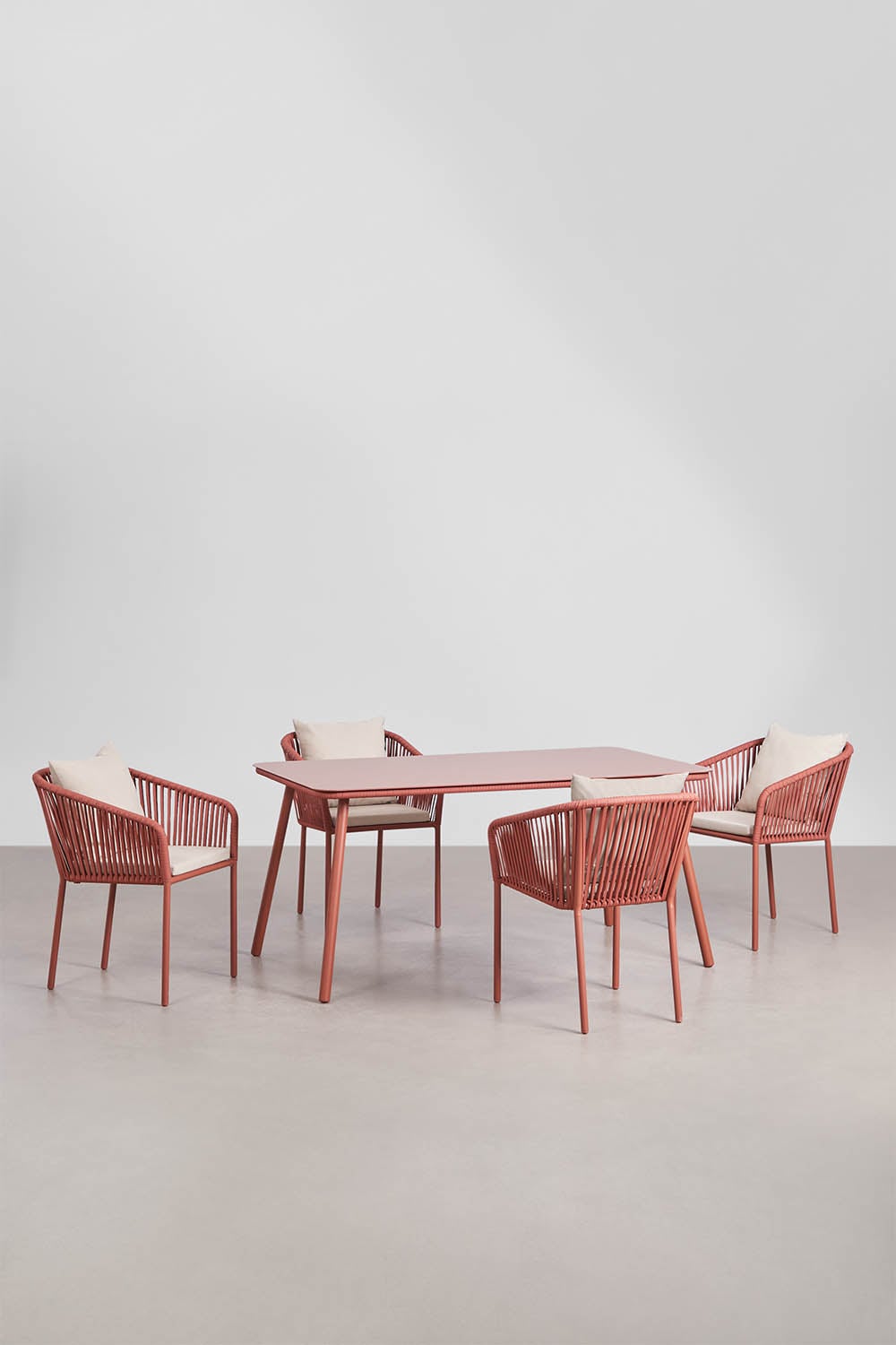 Conjunto de mesa retangular 160x90 cm e 4 cadeiras de jardim em corda trançada Arhiza Classic, imagem de galeria 3