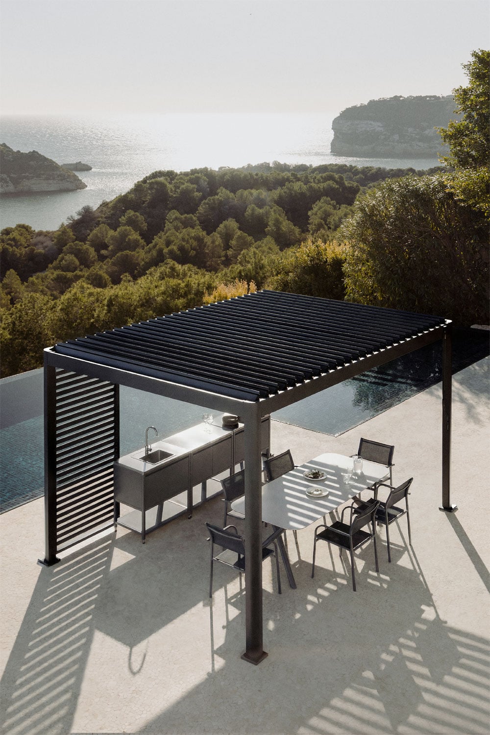 Pérgola bioclimática de alumínio com lâminas e painel Druvia, imagem de galeria 1