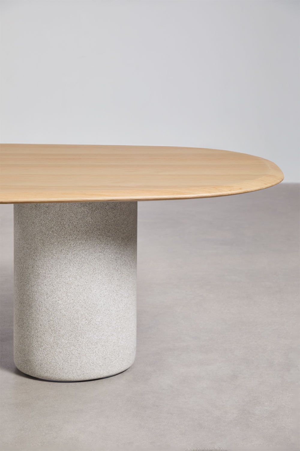 Oval dining table in MDF and cement Lysander, imagem de galeria 3