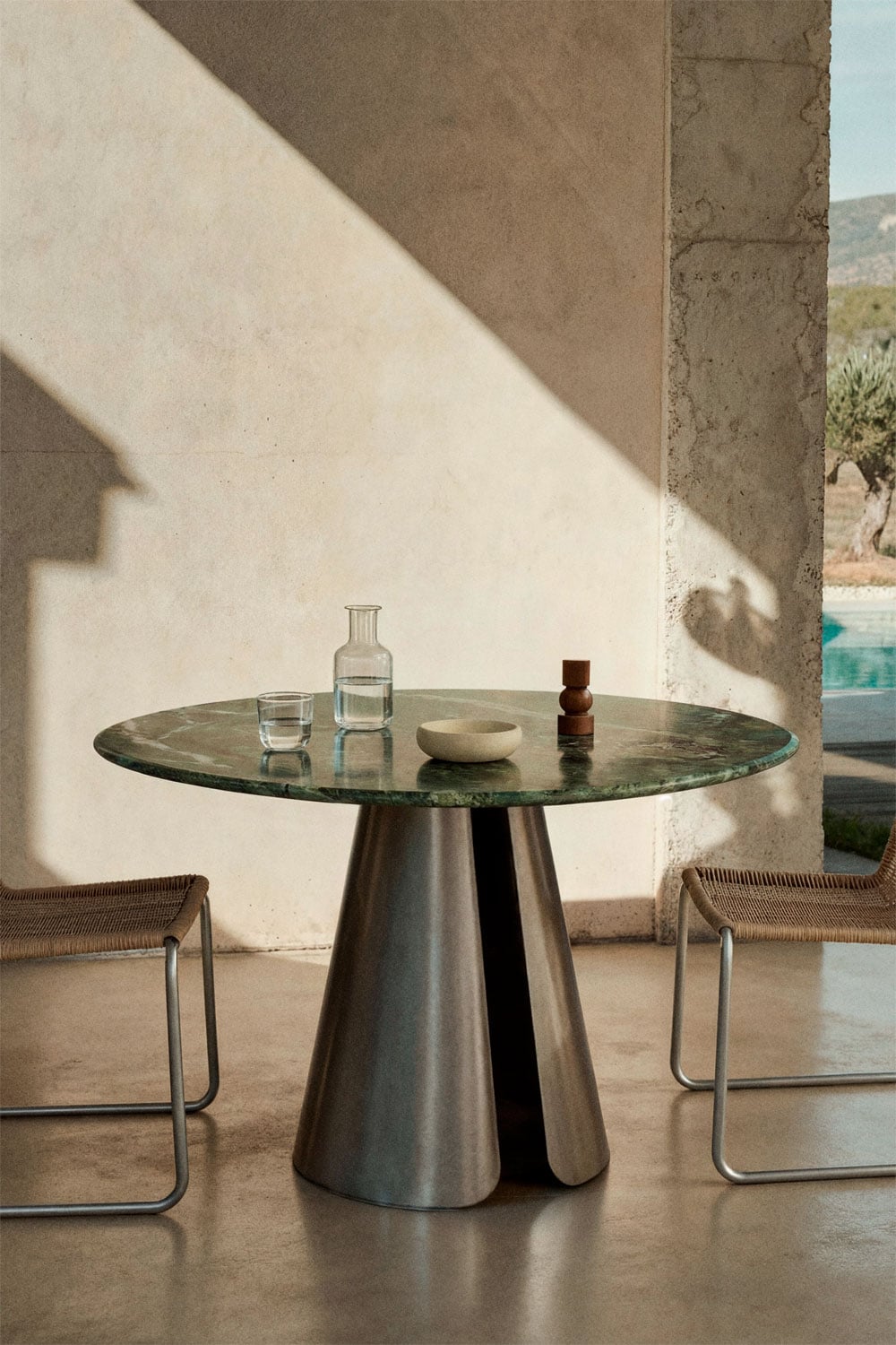 Mesa de jantar redonda Ø120 cm em aço inoxidável Baelor, imagem de galeria 1