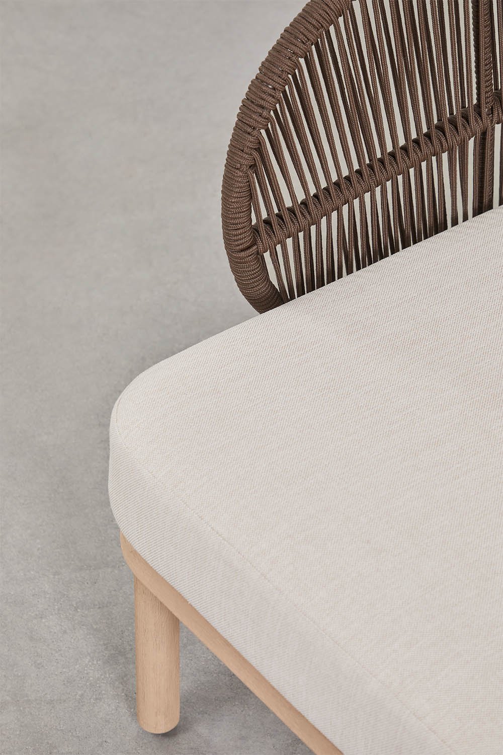 Conjunto de jardim com 2 poltronas em corda trançada Capri e mesa de centro redonda Ø75 cm em cimento Layana, imagem de galeria 6