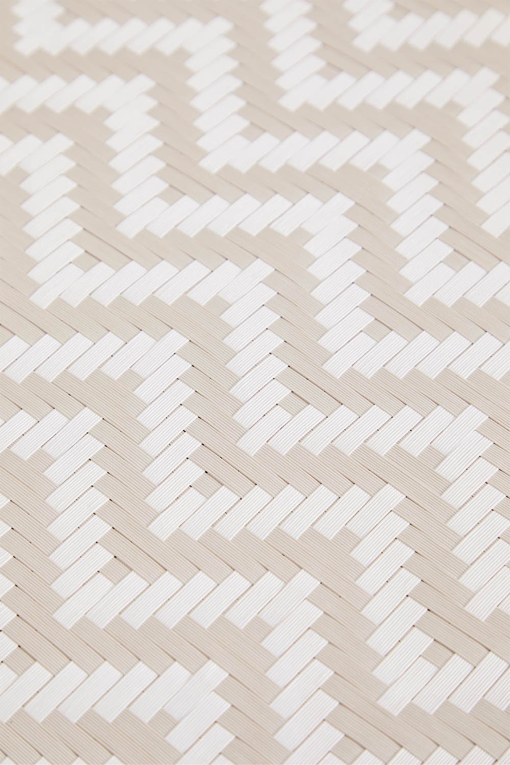 Banqueta baixa 45 cm em alumínio e rattan sintético Brielle Bistro, imagem de galeria 4