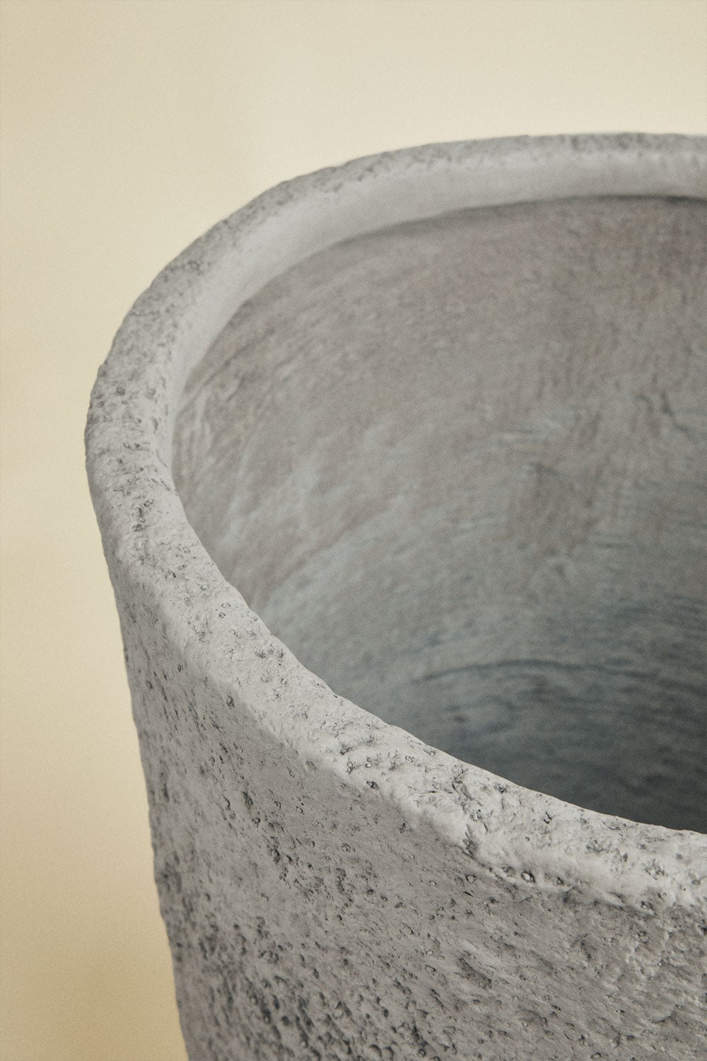 Vaso de flores exterior em cimento Nuria, imagem de galeria 2