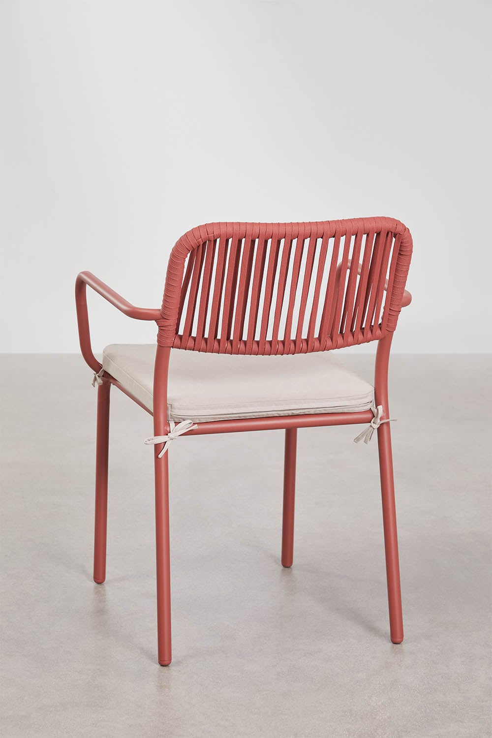 Conjunto de mesa retangular 160x90 cm e 4 cadeiras de jardim empilháveis em corda trançada Arhiza, imagem de galeria 9
