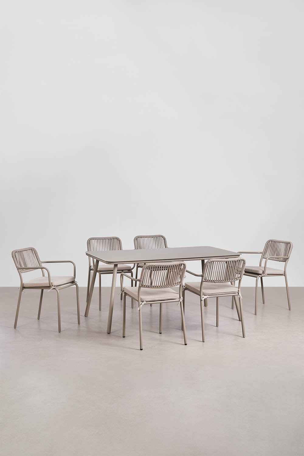 Conjunto de mesa retangular 160x90 cm e 6 cadeiras de jardim empilháveis em corda trançada Arhiza, imagem de galeria 1