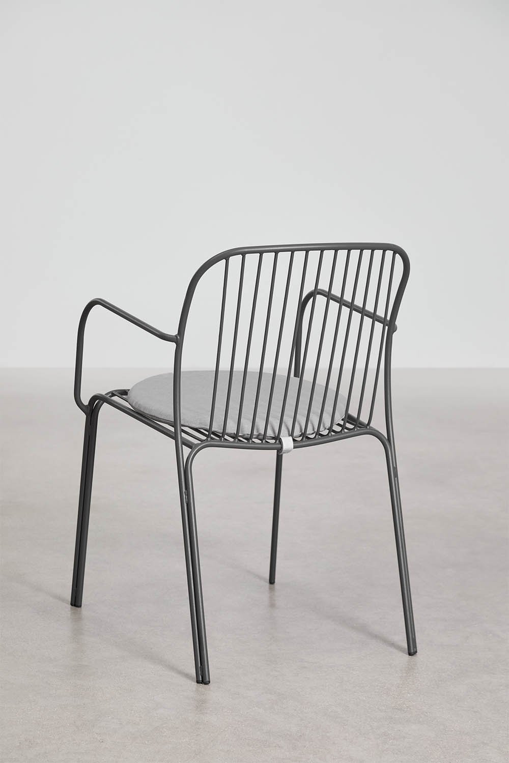 Conjunto de mesa extensível em alumínio Begur 145-200x145 cm e 8 cadeiras de jardim com apoios de braços em aço Anerina, imagem de galeria 10