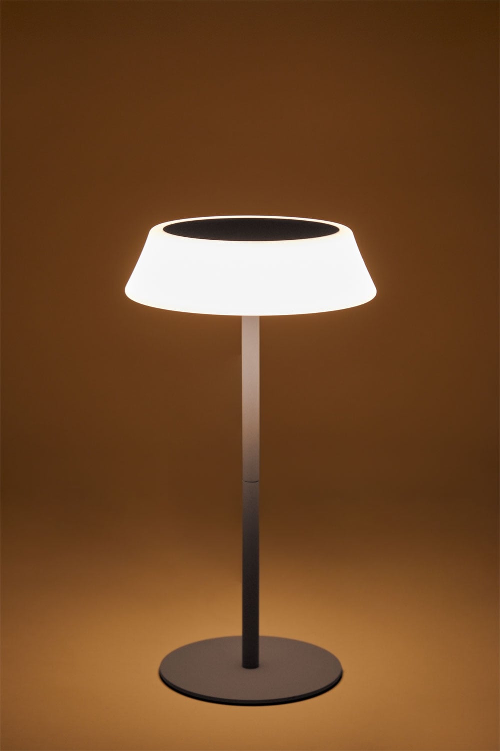 Lâmpada de mesa solar LED sem fios para exterior em polietileno e ferro Ulenia, imagem de galeria 2