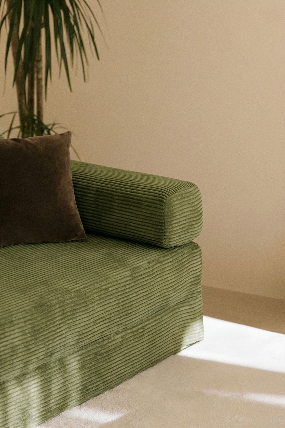 Sofá-cama de 2 lugares em veludo embalado a vácuo Paoly, imagem de galeria 2