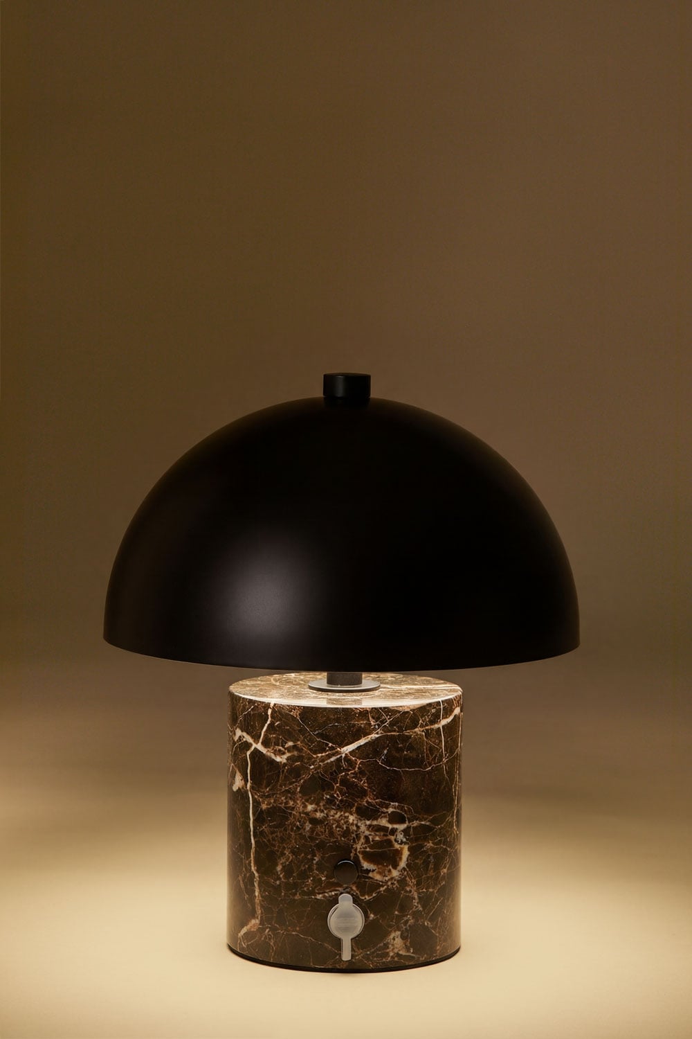 Lâmpada de mesa LED sem fios em ferro e pedra natural Nicolas, imagem de galeria 2