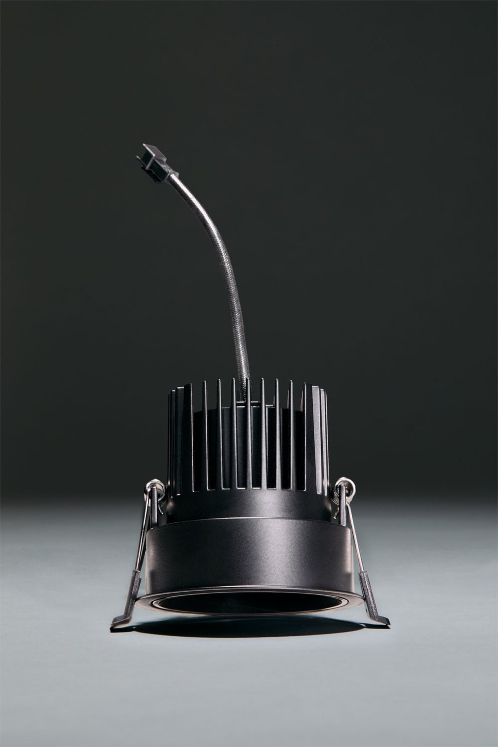 Downlight LED embutido com moldura redonda para exterior em alumínio Luisiana, imagen de galeria 4