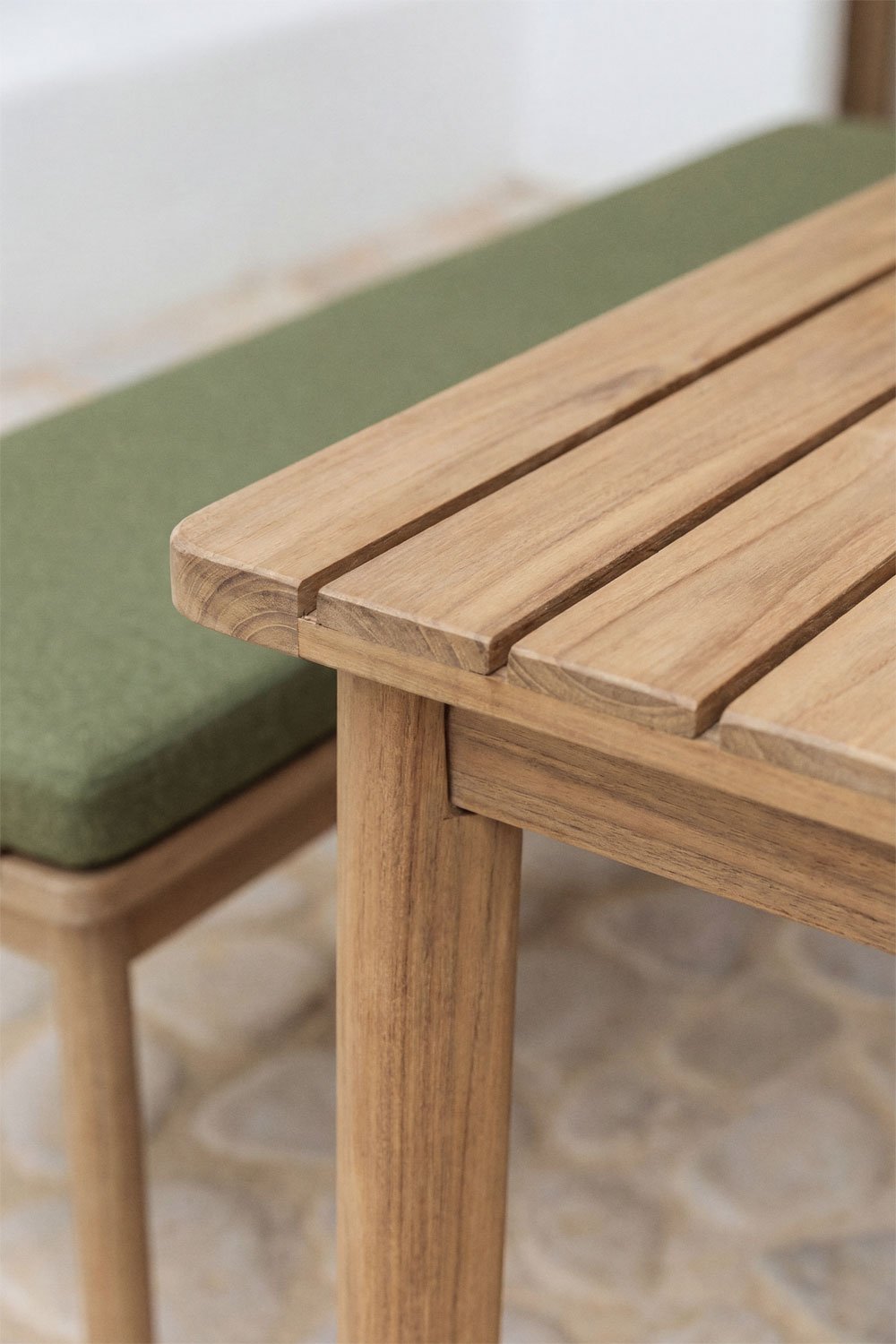 Conjunto de mesa retangular 180x90 cm e 2 bancos de jardim em madeira de acácia Kaela, imagem de galeria 2