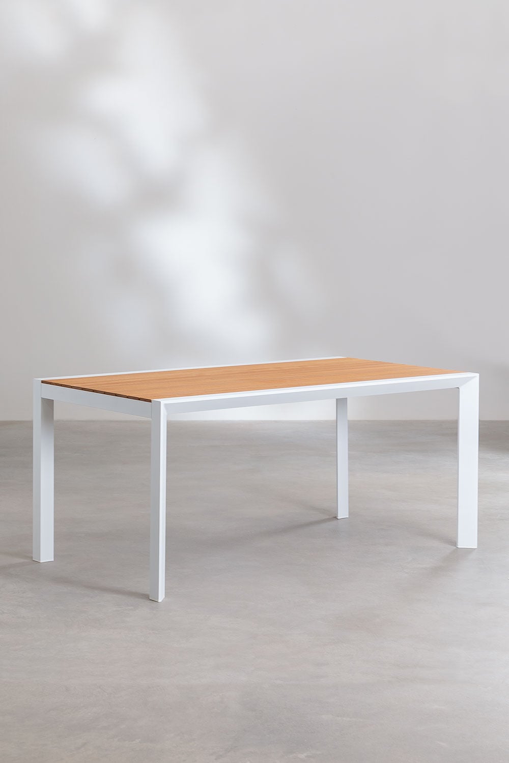 Conjunto de mesa retangular 160x90 cm em madeira de eucalipto Archer Classic e 6 cadeiras de jardim empilháveis em alumínio Arch, imagem de galeria 2