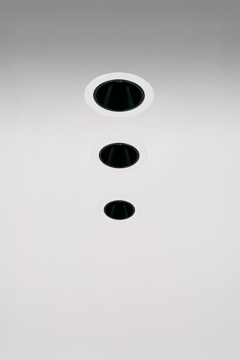 Conjunto de 3 plafons de LED embutidos com moldura redonda de Ø5 cm para uso externo em alumínio Luisiana, imagen de galeria 1