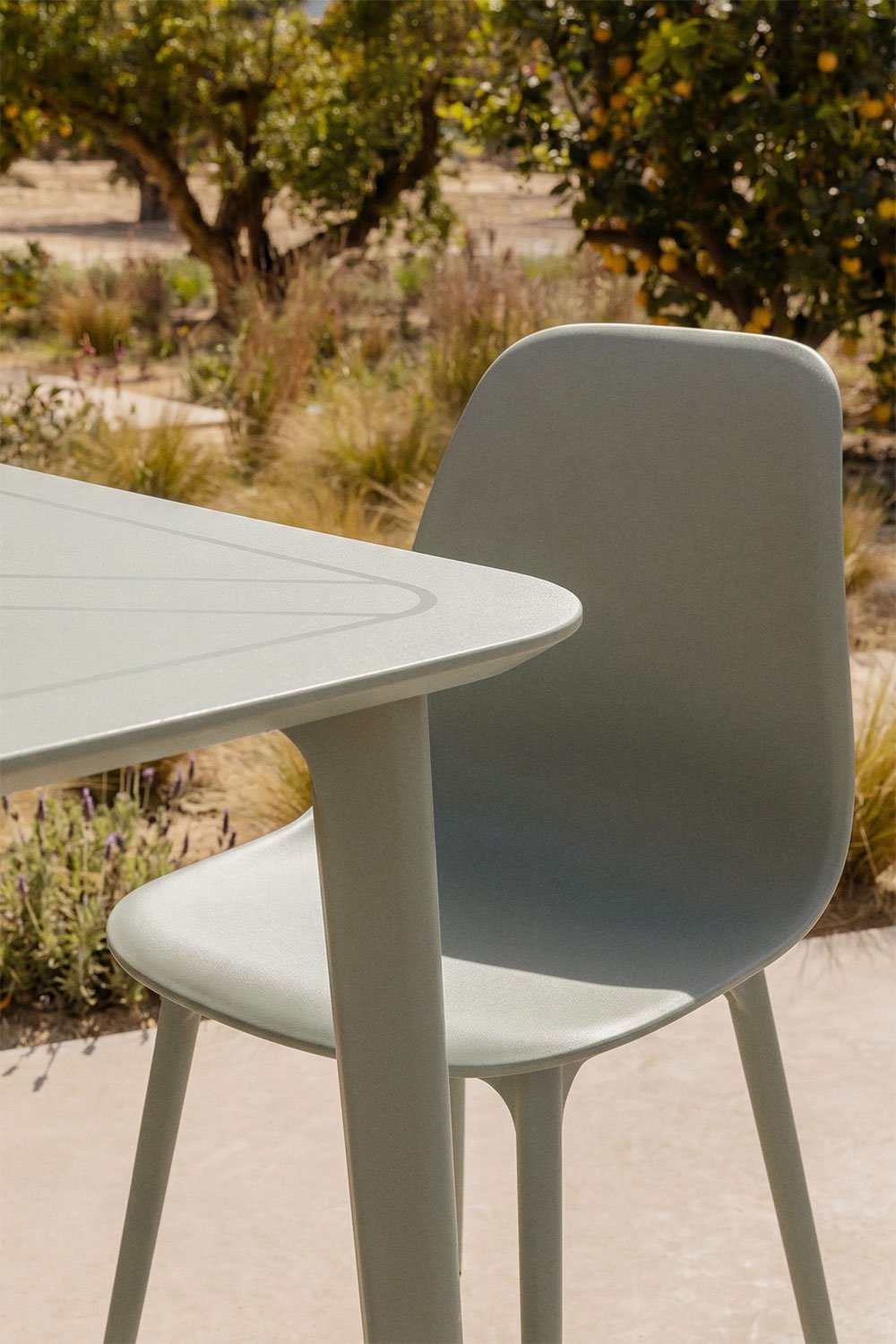 Conjunto de mesa quadrada 85x85 cm e 4 cadeiras de jardim em polipropileno Scand, imagem de galeria 2