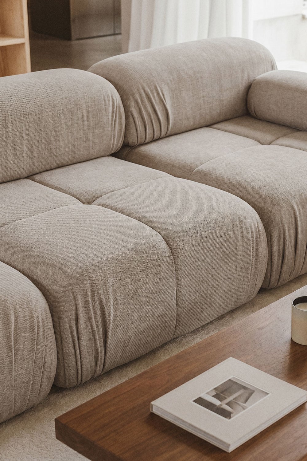 Sofá modular de 3 peças e puff em bouclé embalado a vácuo Kendall, imagem de galeria 2