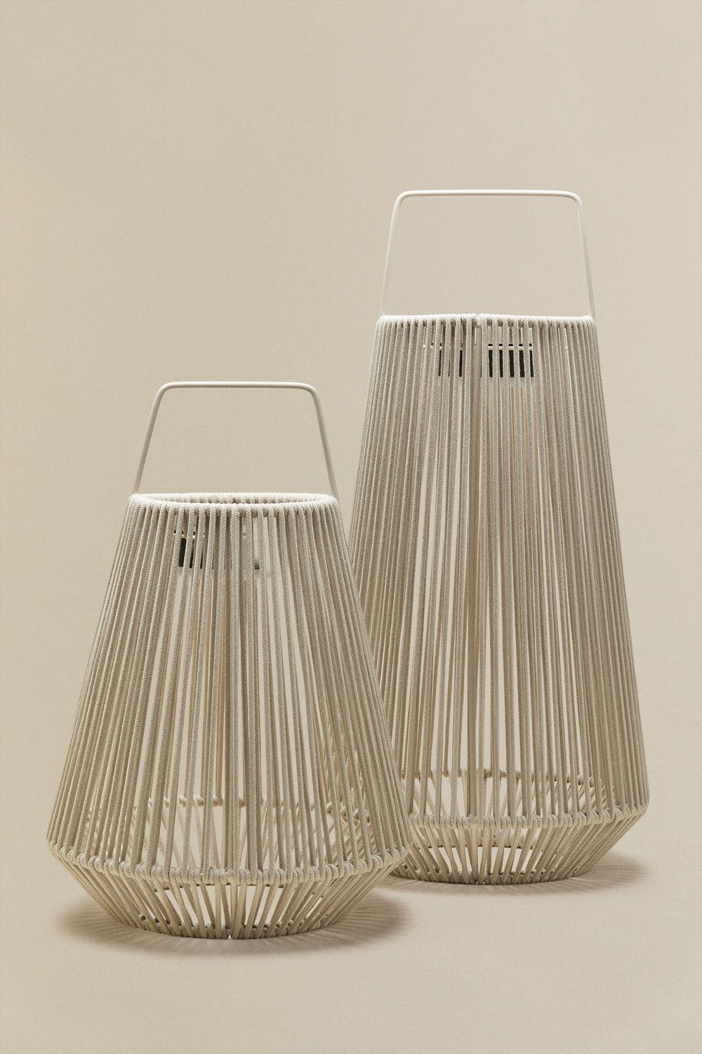 Conjunto de 2 lâmpadas de mesa solares LED sem fios para exterior em ferro e corda trançada Liberian, imagem de galeria 3