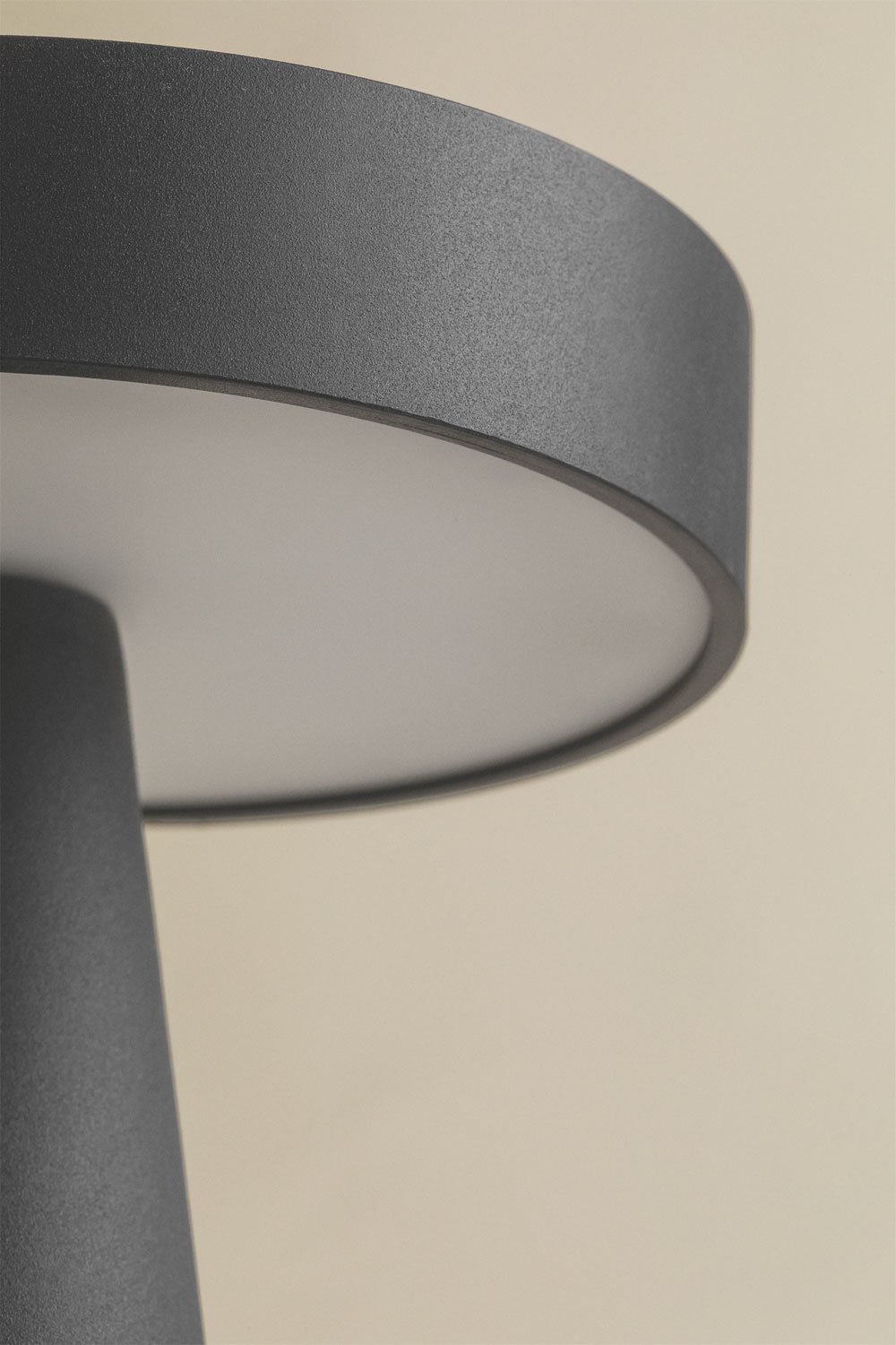 Candeeiro de mesa LED sem fios em ferro Catinca, imagem de galeria 5
