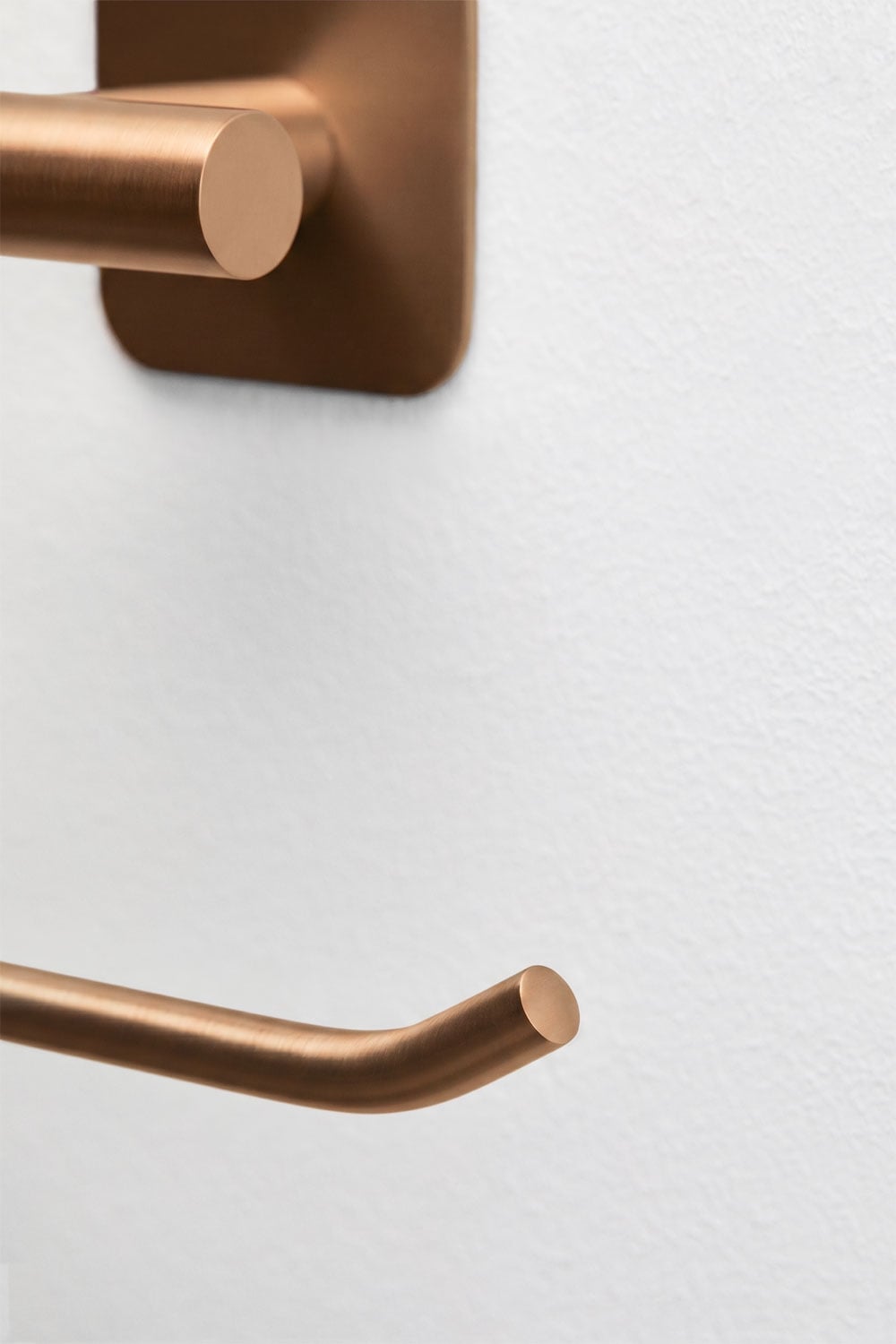 Porta-rolos adesivo para casa de banho em aço inoxidável ouro rosa escovado Ondreli, imagem de galeria 6