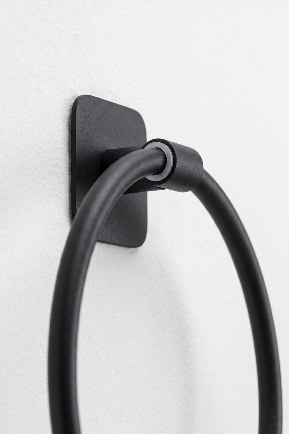 Toalheiro adesivo de parede Ø15 cm para casa de banho, em aço inoxidável preto mate Ondreli, imagem de galeria 5