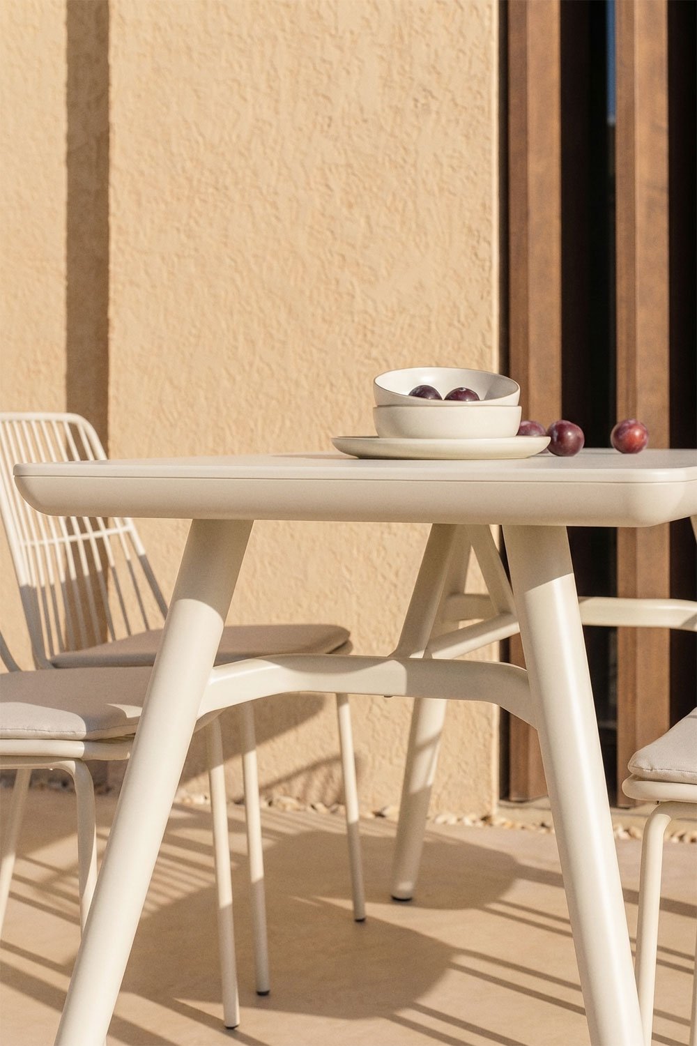 Conjunto de mesa retangular 135x80 cm Scand e 4 cadeiras de jardim Maeba, imagem de galeria 2