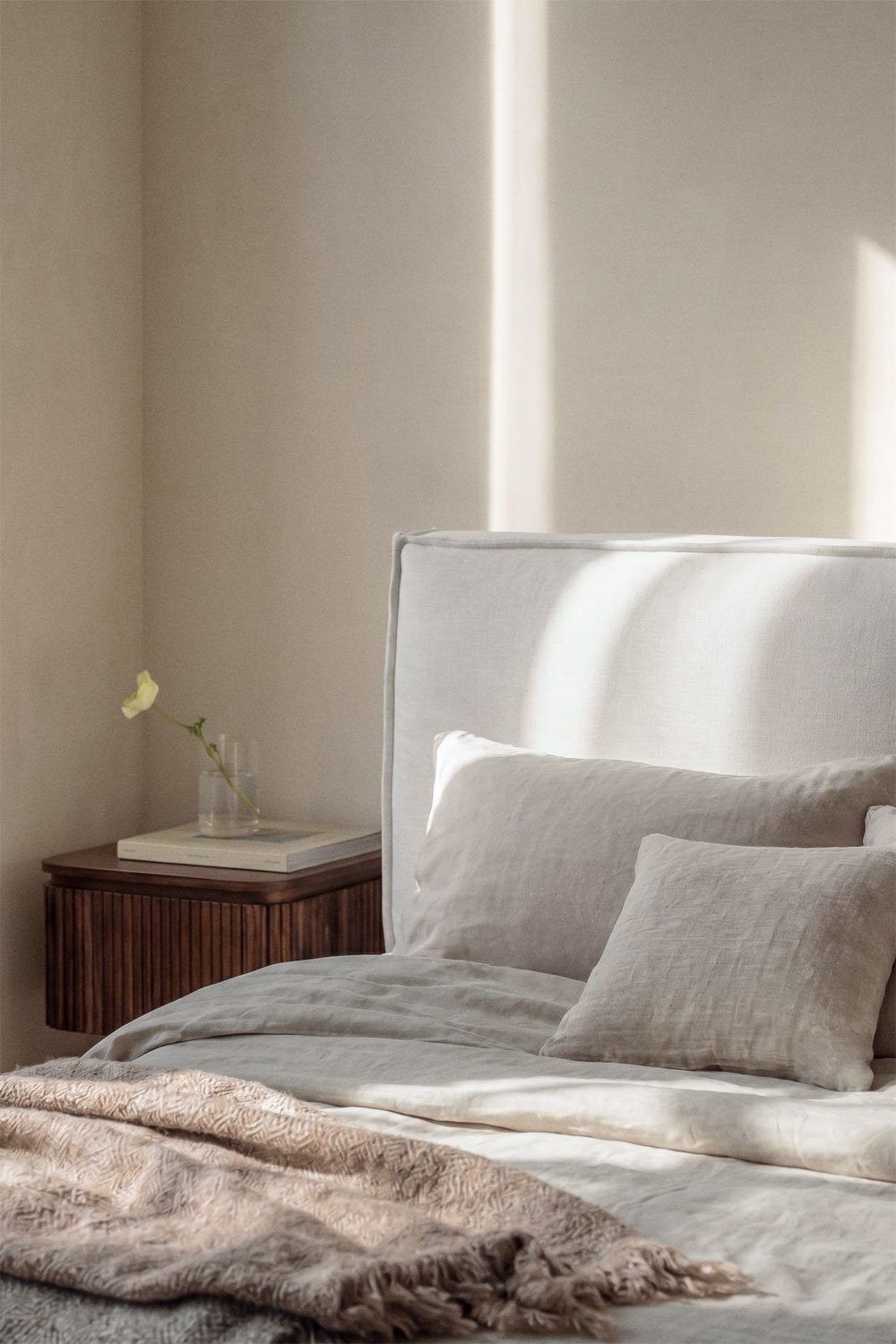 Cama estofada para colchão 160x200cm branca Ketia, imagem de galeria 2