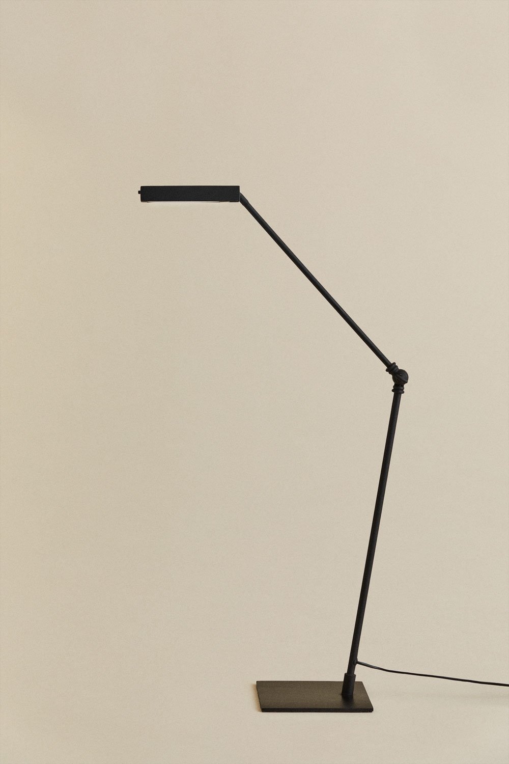 Candeeiro de mesa LED em metal Valtyn, imagem de galeria 5